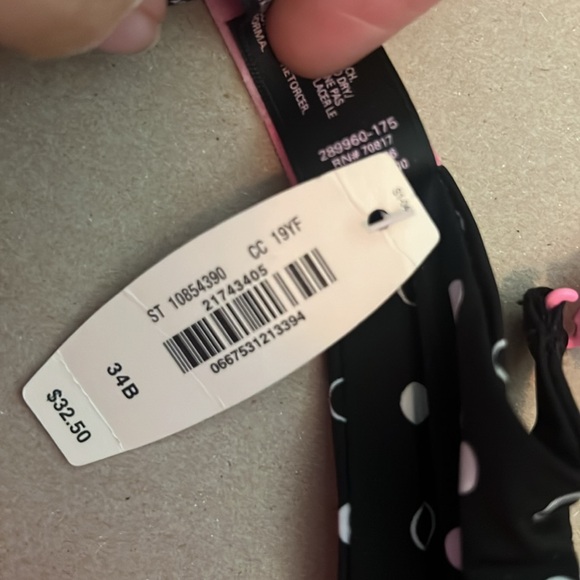 Victoria Secret No Wore lining but not heavy padded 34b NWT - Picture 2 of 3